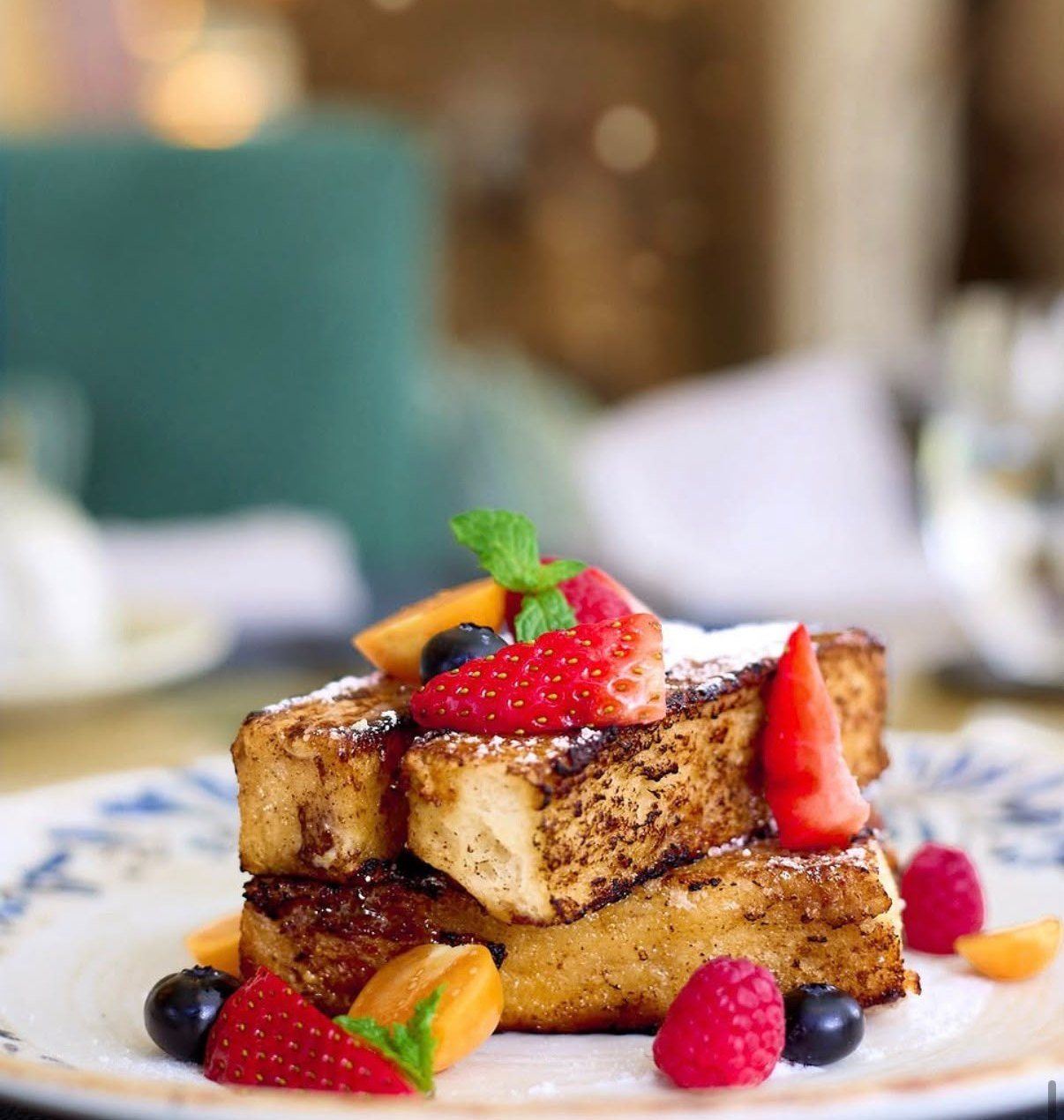 French toast with fresh berries